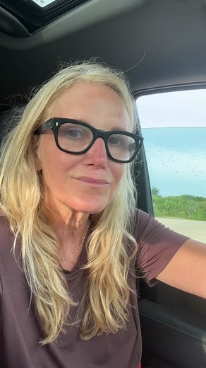 Before you waste another day of your life comparing yourself to everyone else, listen to this life-changing episode of the #melrobbinspodcast with @ritu_bhasin, renowned researcher, bestselling author, and total badass!! Listen now! 👉 ”You Are a Badass: Unlock Your Most Authentic Self in 4 Proven Steps