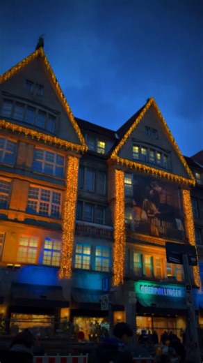 🎄 Munich Christmas Magic ✨❄️ Munich comes alive with Christmas magic — glowing markets, twinkling lights, and the warm scent of mulled wine in the crisp winter air. 🎄✨ Stroll through the festive Altstadt, marvel at the sparkling Marienplatz tree, and feel the cozy charm of Bavaria in its most magical season. ❄️💫 Follow for more: 📷 Instagram: igorjinda 📷 Instagram: theigor.radic ▶️ YouTube: IgorJinda ▶️ YouTube: TheIgorRadic 📸 TikTok: igor.jinda Don’t forget to follow if you haven’t already