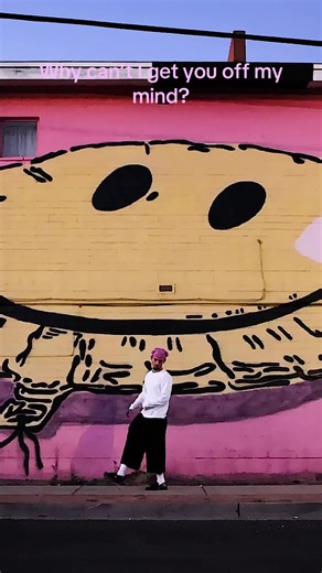 This Friday… link in bio 🤞🏻 #rnb #neosoul #musiqsoulchild #leonthomas #kangolhat