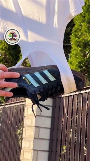 Trick from Italy! T Shirt Clothesline Shoe Drying!