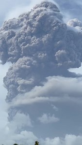 29K views · 206 reactions | A Time lapse of the most recent explosion within the past hour at La Soufriere Volcano. Video by:@thespiritedboy | NBC Radio St Vincent and the Grenadines | Facebook