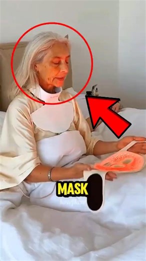 GRANDMA TRIED AN AI FACE MASK AND THIS IS WHAT HAPPENED 👵🏿🤯