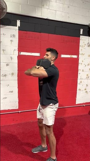 How to Properly Perform Dumbbell Front Squats With Good Form (Exercise Demonstration)