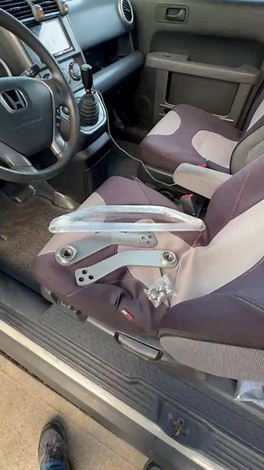 There are some really great things out there for Honda Elements. #hondaelement #upgrades #ericthecarguy https://www.element44workshop.com/ https://www.toasterparts.com/ https://elementdiy.com/ https://fifthelementcamping.com/ https://www.jordandistributors.com/