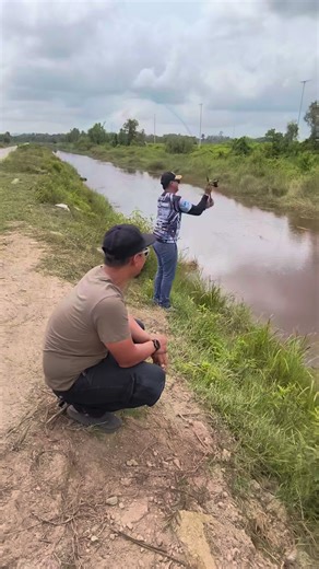 ade tak cara nak pujuk @abang..zk balik? dah puas kami pujuk ajak balik tapi dia berkeras tak nak balik... #monsoonswampmonster #msm26 #tfa #exp #neverstopnevergiveup