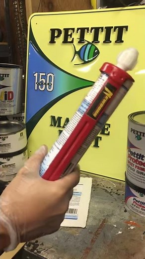 Pettit EZ-Fair 7050 Epoxy Fairing Compound