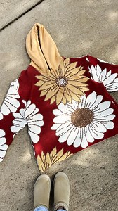 FALLing this season for these hoodie blankets🕯️🍂✨☕️ Would you wear this cozy autumn floral hoodie on a trip to a pumpkin patch or for a coffee run this fall?!🍁 Next live bid: Monday at 8pm est time on IG live✨ Follow @katswalkco for more like this‼️✂️ #autumn #autumnvibes #autumnstyle #fall #fallfashion #fallstyle #upcycle #rework #upcycledclothing #handmade #fallseason | Katswalkco