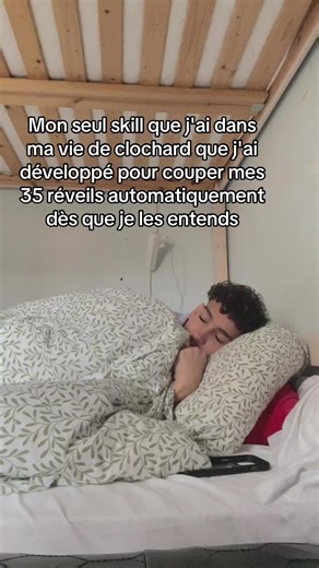 Réveil humoristique : Comment couper 35 alarmes ?