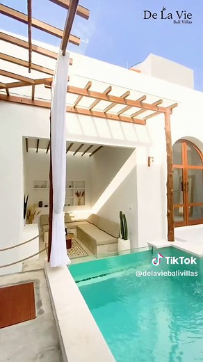 one of the most aesthetic villa in bali. this villa is bery instagrammable with 2 bedrooms and it's own private pool✨ feel freecto check out our page for more villas. For inquiries, kindly message us on whatsapp 6281338531785 6282236660618 or @delaviebalivillas #aesthetic #balivilla #villabali #canggu #baliholiday #staycation #staycationbali #fyp #foryou