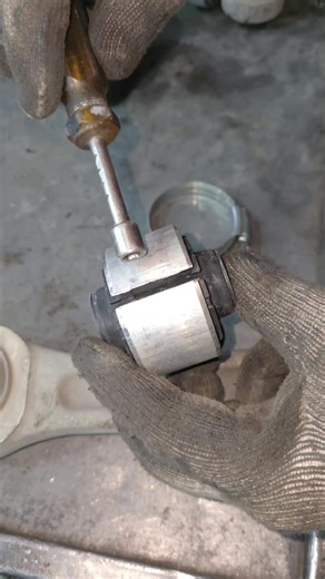 Genesis Front Lower Arm Bushings Replacement Tips