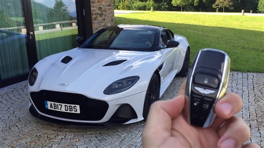 Aston Martin DBS Superleggera 2019 | Encendido