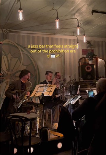 Took a time machine to the 1920s #jazzbar #brooklyn | jazz bar
