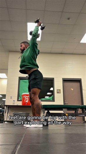 Dumbbell hang clean + push press #3dtraining #explosivemoments