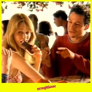 "TWO GUST IS MEGL' CHE ONE!" Intorno al 1995 Stefano Accorsi e le note di "Pata Pata" volevano dire solo due cose: estate e Maxibon. #RetroManiac #Maxibon #Nostalgia | RetroManiac