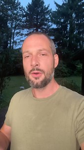 30K views · 9.9K reactions | Les femmes ne tombent pas amoureuses de l’homme qui les rend heureuses, mais de celui qui réactive leurs blessures. Elles confondent passion et insécurité, attirées par le chaos plutôt que par la stabilité. Tant qu’elles n’ont pas guéri ce lien intérieur, elles rejettent les hommes prêts et stables pour courir après ceux qui ne le sont pas. | Michel Bodin | Facebook