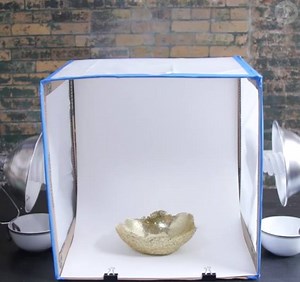 Inexpensive Light Box Discover more tutorials: http://bit.ly/video-light-box | Skillshare