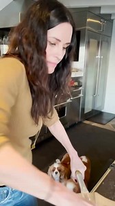 67K views · 803 reactions | Looks like Courteney Cox picked up a few cooking tips from her 'FRIENDS (TV Show)' character...  © Instagram @CourteneyCoxOfficial | British Vogue | Facebook