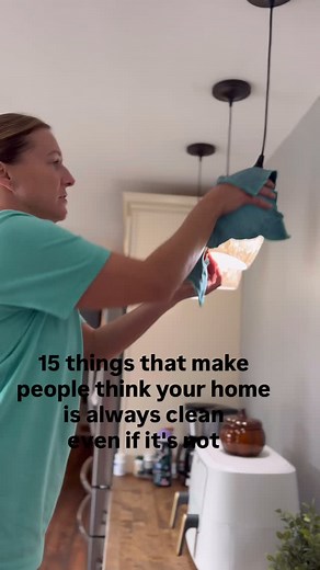 15 little things that make your home look clean (even when it’s not spotless): •Beds made each morning •Clear kitchen counters •An empty sink •Floors free of clutter •Fresh bathroom towels •Shoes put away •Bathroom counters wiped •Trash taken out •Pillows fluffed •Blankets folded •No laundry piles in sight •Streak-free mirrors •A clear entryway •Surfaces free of dust •A fresh, clean scent It’s not about perfection, it’s about creating the feeling of a tidy home with small habits that actually st