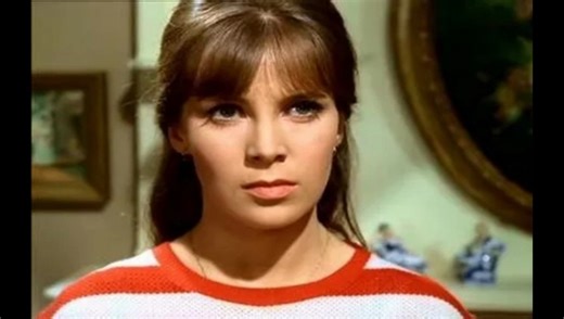 Actress Jane Merrow Resemblance To Frank Langella?