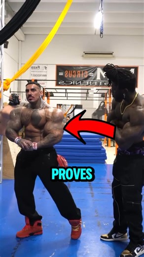 His Flex Off Gone Wrong! 💪😵 (@showtimegp)