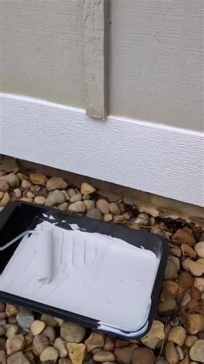 Painting tip for anyone working with PVC. I get comments all the time about superpaint or other exterior grade paint lines being garbage. Typically it's adhesion issues and even though I always tell everyone to abide by the instructions on the label, manufacturers tend to exaggerate the capabilities of their products. PVC is one of the hardest surfaces for paint to bond to. Use bonding primer when in doubt. . . . . #bondingprimer #paint #painting #pvc #carpentry #primer #exteriorpaint #exterior 