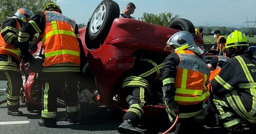 Rhône. La voiture finit sur le toit : deux blessés dont un grièvement dans un accident sur l’A43