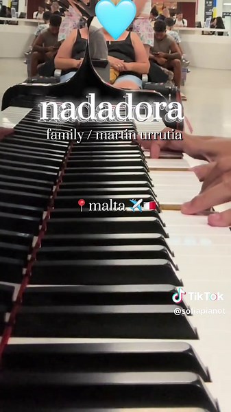 nadadora en malta 🏊🏻‍♀️🩵🇲🇹🛫🌊 @martin #nadadora #martinurrutia #mu1 #piano