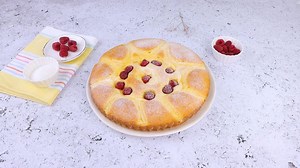 Raspberry Custard Cake: the Easy Recipe for a Delicious, Fluffy and Creamy Dessert Perfect for Summer!