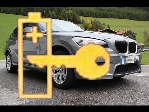 Replacing the car key battery on a BMW X1 E84