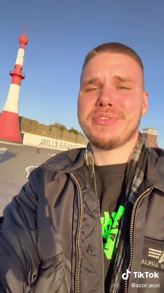 Wettervergleich: Bremerhaven und Shenzhen im Sommer