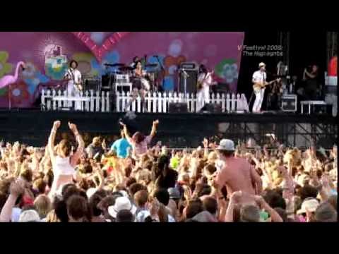Katy Perry - I Kissed A Girl (Live at V Festival 2009) [23/08/09]