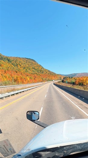 Best part of being a trucker. Travel and adventure – You get to explore towns, cities, and landscapes most people never see. Autumn in Quebec 🍂🍁🇨🇦🚛🇵🇭 #fyp #truck #truckdriver | Trucker JM