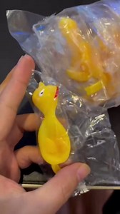 40 Pcs Flying Chicken Slingshot Party Favors for Kids Adults, Bulk Gag Goodie Bags Stuffers for Kids, Rubber Chickens Sling Shot, Funny Gag Gifts for Prankster, Carnival Prizes, Prank, Rave