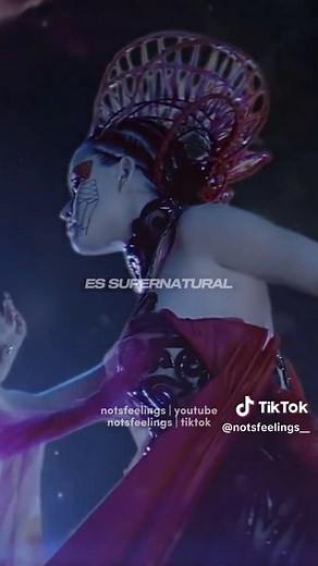 Katy Perry - E.T. ft. Kanye West (Official Music Video) | Lyrics Included