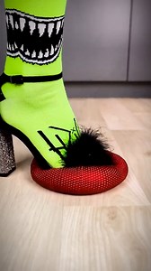 374K views · 1.2K reactions | Fun high heels crushing jelly things#HighHeelCrush#HighHeelsSquish#HighHeelsChallenge#HighHeelsCrushing#FootwearCrush#CrushingASMR | ITeste | Facebook