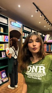 What if you started turning invisible—and used it to expose secrets for cash? If You Could See the Sun is a sharp, witty, and thought-provoking YA novel that blends fantasy, ambition, and social commentary with a touch of mystery. Perfect for fans of boarding school drama with a twist. Hashtags: #IfYouCouldSeeTheSun #AnnLiang #YAFantasy #BookRecommendation #InvisibleButUnforgettable #YAReads #MustReadYA #BookishMagic #SmartReads | bookverse.np | Facebook