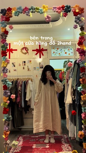 Mango Vintage Second Hand Clothing Shop