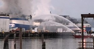 Major fishing boat fire in Tacoma, Washington