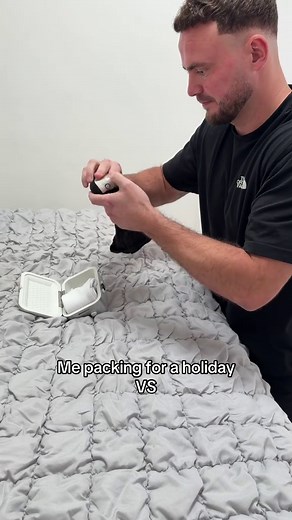 Packing for a Holiday: A Mini Showdown