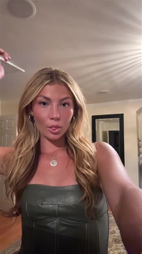 Sasha Resnick (@sasha.resnick)’s videos with American Wedding by Frank Ocean - rawr