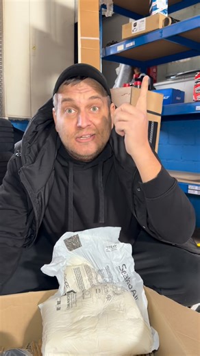 AAteile.com on Instagram: "🔥 1380€ – BITURBO POUR VOLKSWAGEN T5 / T6 EXPÉDIÉ DIRECTEMENT CHEZ UN PRO ! 🔥 1380€, c’est le prix que notre client professionnel a payé pour ce Biturbo tout neuf, compatible Volkswagen T5 & T6. La pièce part aujourd’hui même et sera livrée demain samedi chez le client. Service rapide, qualité, prix → c’est ça AATeile 💪 Un Biturbo VW comme celui-ci coûte bien plus de 3000–4000€ en concession. Ici, le client a fait une vraie bonne affaire. ⸻ 📍 Disponible dans nos ma