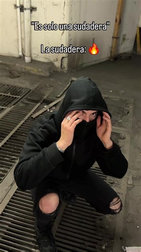 Disponible en el perfil 🔥 “No todos nacen para encajar. Algunos nacen para imponer presencia. GhostClub.”🥷 #ghostclub #balaclava #hoodie #sudaderas #style