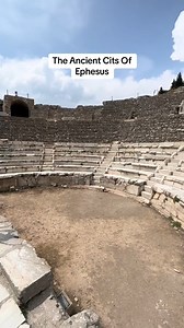 The ancient city of Ephesus / Efes Turkey is one of the most amazing ancient Greek / Roman cities | Sam Mayfair