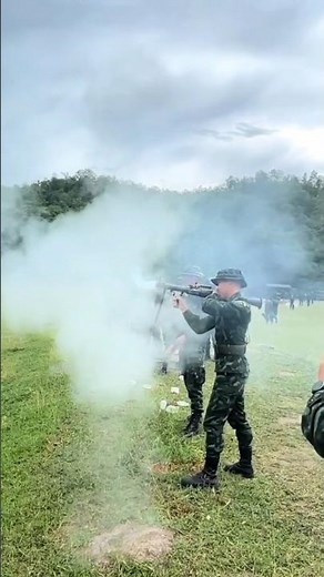 This is a Thai military weapon, an RPG 7 gun.