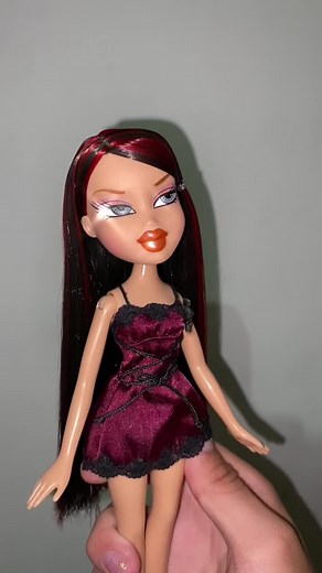 IM OBSESSED!!😮‍💨❤️ #bratz #bratzdolls #2000s #bratzjade #bratzgirls #bratzpack #bratzworld #red #redstreaks #hair #redhair #girls #bratzdoll #koolkat #2023 #hottest #hot #y2k #aesthetic #y2kfashion #hairstyle #clothes #fashiondolls #mgaentertainment #MGA #mgadolls #doll #dollcollector #collector #darkhair #trendyy #iconic #fashion #❤️ #iconicbratz #00s @sebas 🍒 #bratzpassion4fashion #bratzpassion4fashionjade