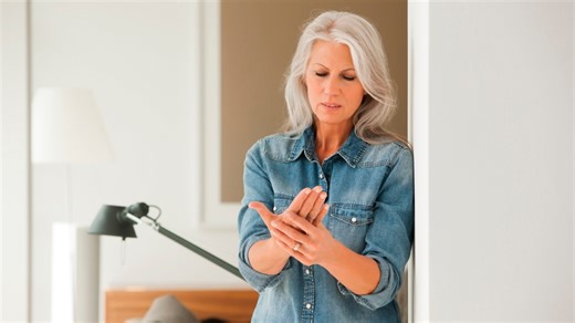 Early ALS Symptoms in Women: A Harvard Doctor Shares What To Watch For