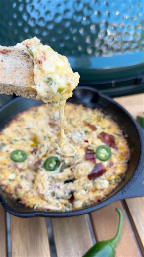 Lust auf einen genialen Dip? Das komplette Rezept findet ihr in den Kommentaren! | BBQPit.de