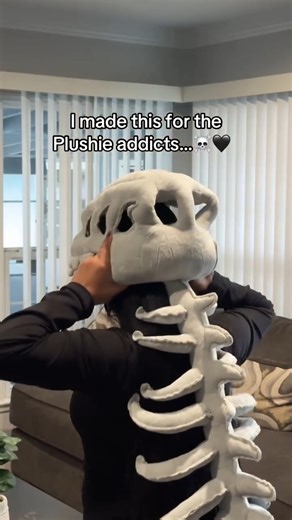 Dropshipping products on Instagram: "🦴🦖 This $50 plush turns ANYONE into a walking dinosaur fossil. The wearable Dinosaur Skeleton Plush lets you become a soft, cozy prehistoric skeleton in seconds 📊 Metrics Supplier: AliExpress Product name: Wearable Dinosaur Skeleton Plush Product cost: US$ 30.93 Shipping: US$ 0 Total cost: US$ 30.93 Sell for: US$ $49.99 Units sold: 1,250+ Profit: US$ 19.06 Why It Sells: Realistic 3D bone design + oversized skull = high “wow” factor Soft plush + lightweight