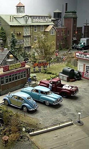 Tom's stunning HOn3 layout. Pic 1 of many