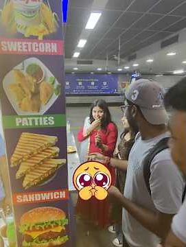 Momos khila do..?🥰🔥 #reels #reelfyp #prank #prankvideo #content #tranding #viralreels
